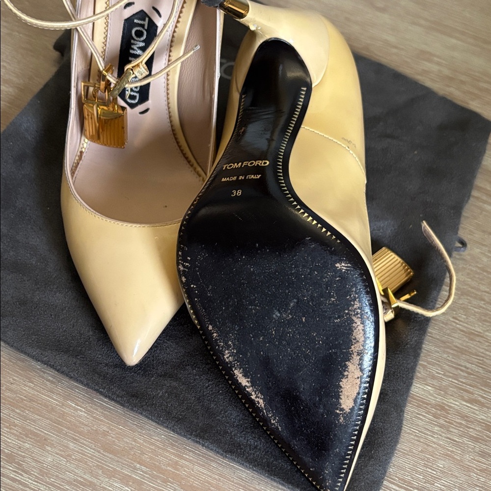 Tom Ford Nude Patent Leather Pointed Toe Stiletto Heels with Gold Lock Accent - Picture 5 of 14